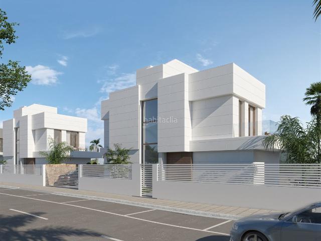 Chalet en venta en Estepona, Estepona Golf. Chalets.