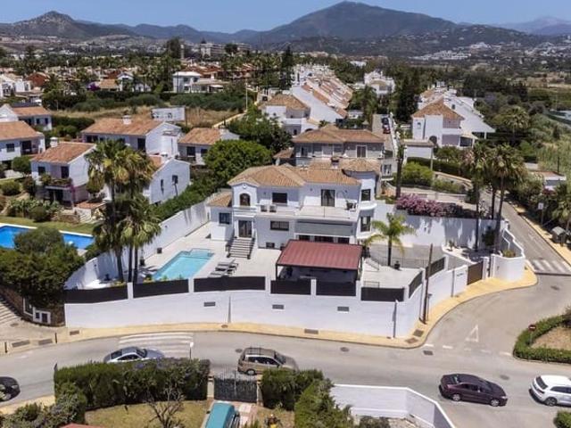 Chalet en venta en Estepona, Málaga Costa del Sol