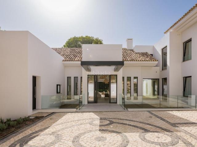 Chalet en venta en Estepona, Paraiso Barronal. Impresionante villa de lujo de 5 dormitorios y 6 baños en El Paraiso, Estepona. Chalets.