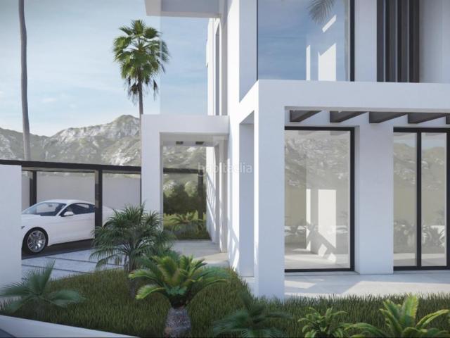 Chalet en venta en Estepona, Parque Central. Chalets.