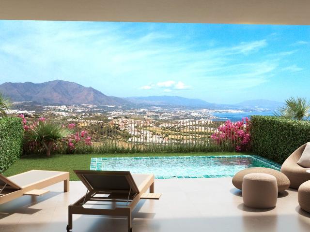 Chalet en venta en Estepona, Puerto de Estepona. ^*^EXCLUSIVO PROYECTO RESIDENCIAL CON VIVIENDAS ADOSADAS DE ALTO NIVEL EN ENTORNO PRIVILEGIADO^*^. Chalets.