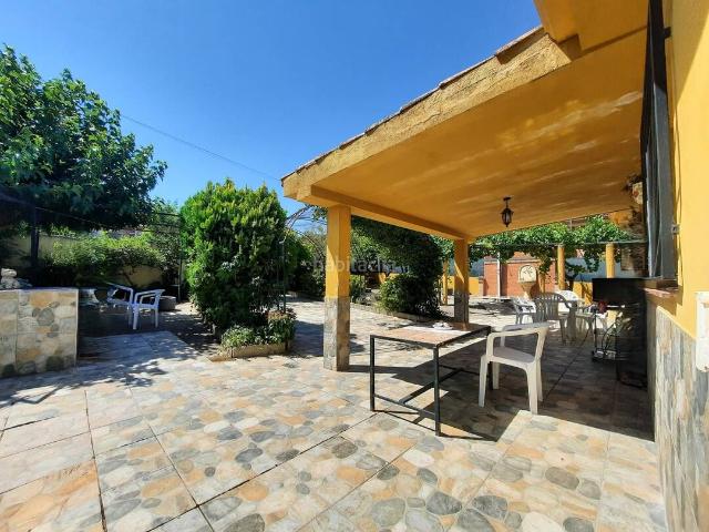 Chalet en venta en Escalona. VIVIENDA LISTA PARA DISFRUTAR EN PARCELA DE CASI 500 M. Chalets.