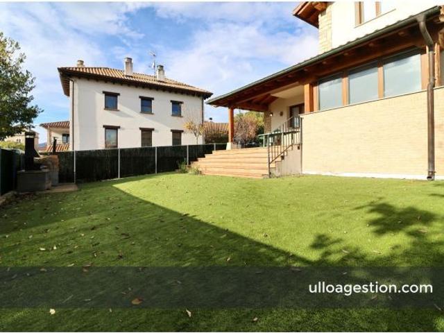 Chalet en Venta en Etxauri, Navarra