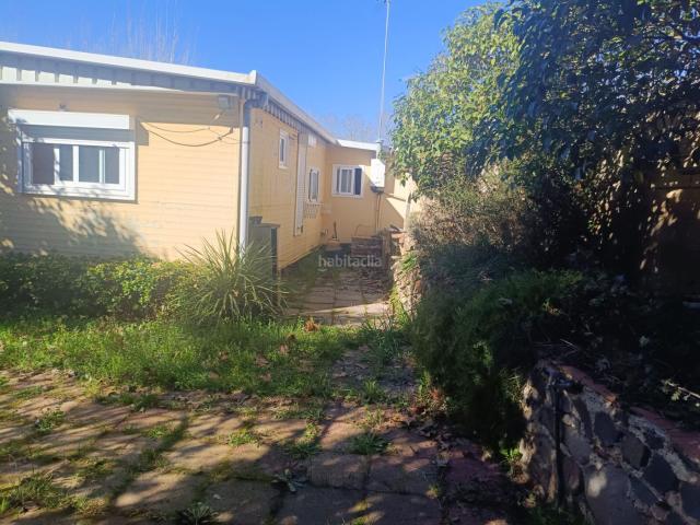 Chalet en venta en Fogars de la Selva. Cesión de casa modular en camping A.F.R.C. Tordera Park no vivienda, no alquiler.Casa de 35 m2 porche de 20 m2 en 2 parcelas 220. Chalets Fogars de la.
