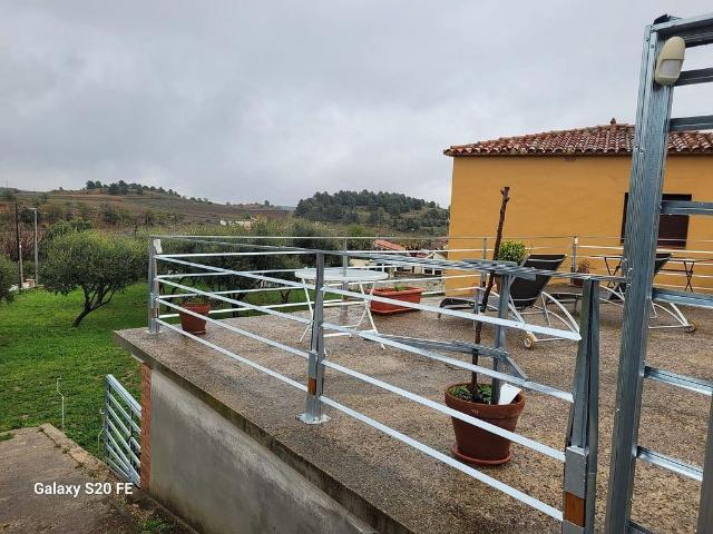 Chalet en venta en Font Rubí, de 222 m² 5 habitaciones por 260.000