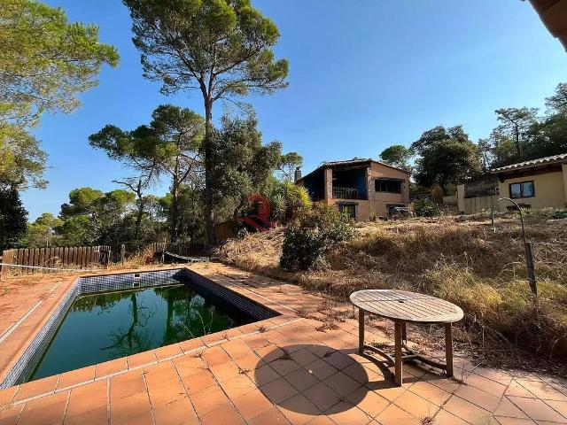 Chalet en venta en Forallac, de 283 m² 4 habitaciones por 595.000
