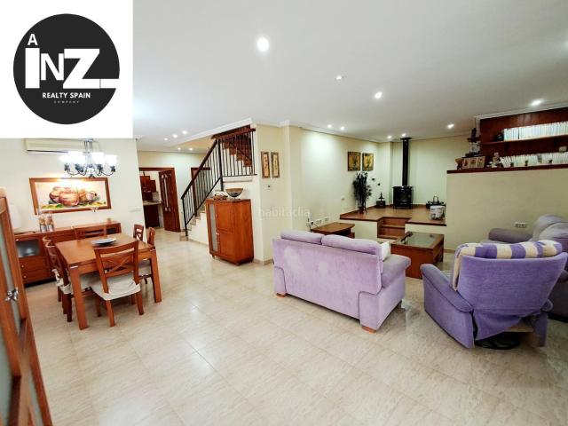 Chalet en venta en Fortuna. ESPECTACULAR CASA TOTALMENTE EXTERIOR, LISTA PARA ENTRAR A VIVIR 5 DORMITORIOS, 3 BAÑOS. Chalets.