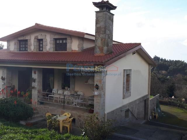 Chalet en venta en Fene. Chalets.