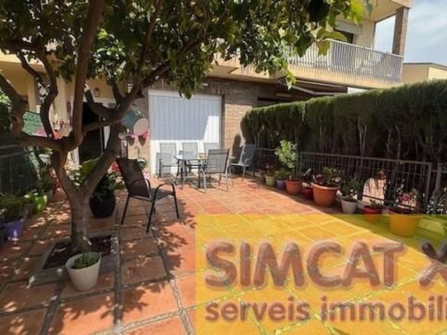 Chalet en venta en Figueres, de 150 m² 4 habitaciones por 365.000