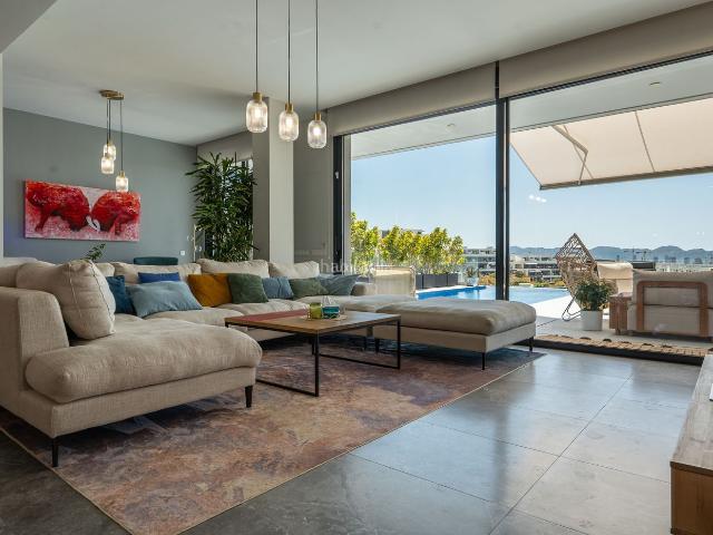 Chalet en venta en Finestrat, Balcón de Finestrat Terra Marina. Moderna villa con piscina y vistas panorámicas al mar en Balcón de Finestrat. Chalets.