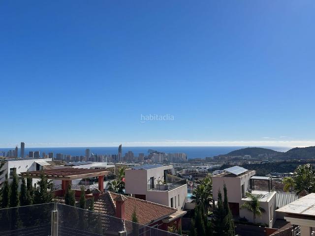 Chalet en venta en Finestrat, Balcón de Finestrat Terra Marina. Moderna Villa con vistas al mar desde todas las habitaciones en Balcón de Finestrat. Chalets.