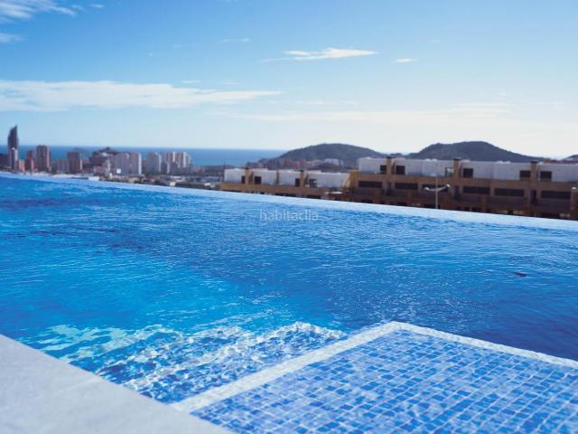 Chalet en venta en Finestrat, Balcón de Finestrat Terra Marina. Exclusiva villa contemporánea con piscina infinity y vistas panorámicas al mar. Chalets.
