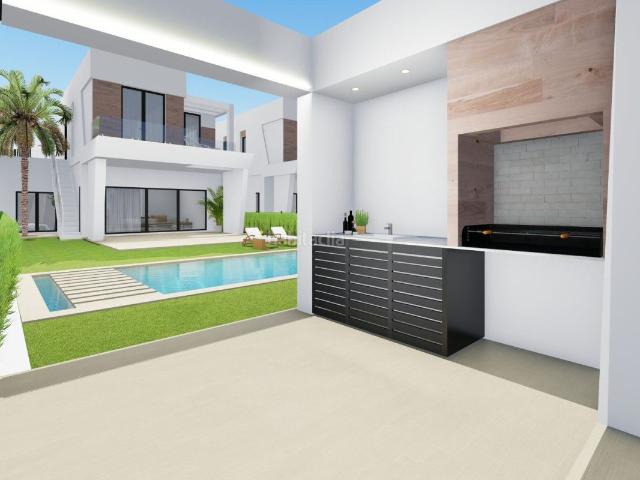 Chalet en venta en Finestrat, Balcón de Finestrat Terra Marina. Villa de 5 dormitorios y 5 baños con piscina y jardín en Finestrat. Chalets.