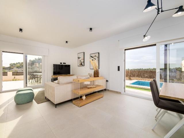 Chalet en venta en Finestrat, Balcón de Finestrat Terra Marina. Villa independiente en una planta de 3 dormitorios con excelentes vistas panorámicas en Balcón de Finestrat. Chalets.