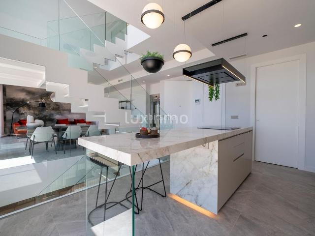 Chalet en venta en Finestrat, Balcón de Finestrat Terra Marina. Villas modernas con vistas al mar en Benidorm. Chalets.