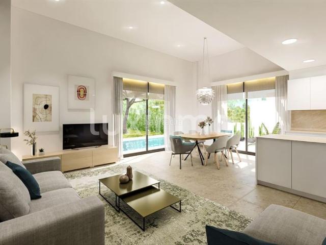 Chalet en venta en Finestrat, Golf Bahía. Chalet esquinero de diseño a buen precio en Sierra Cortina. Chalets.