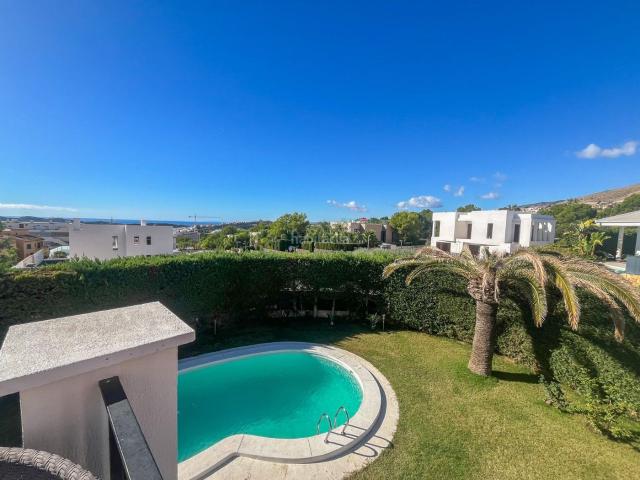 Chalet en venta en Finestrat, Golf Bahía. Chalets.