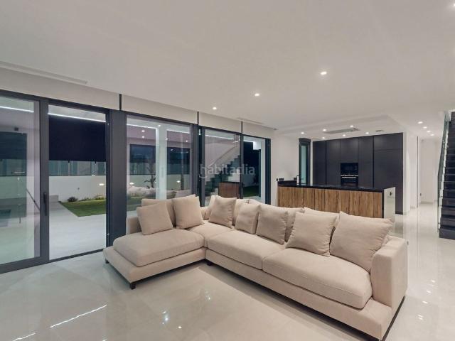 Chalet en venta en Finestrat, Golf Bahía. Chalets.