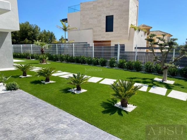 Chalet en venta en Finestrat, Golf Bahía. FinestratVilla. Chalets.