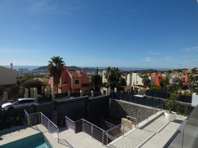 Chalet en venta en Finestrat, Golf Bahía. Villa de lujo en una zona excelente. Chalets.