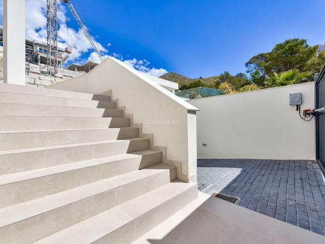 Chalet en venta en Finestrat, Golf Bahía. Villa de Lujo en Calle Rey Luis I 38, Finestrat. Chalets.
