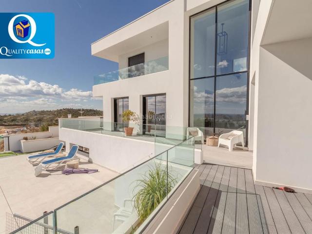 Chalet en venta en Finestrat, Golf Bahía. Villa en venta en Puig Campana Golf, 5 dormitorios. Chalets.