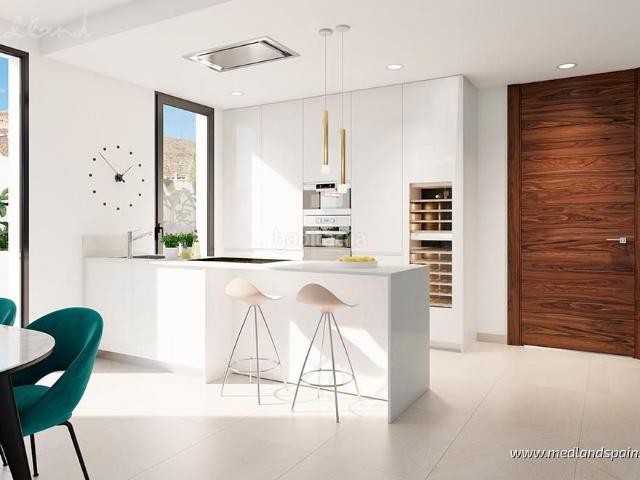 Chalet en venta en Finestrat, Golf Bahía. Villa exclusiva con 4 dormitorios, sótano y piscina privada en Finestrat. Chalets.