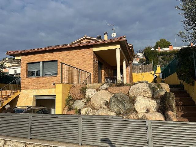 Chalet en venta en Franqueses del Vallès, les, de 276 m² 3 habitaciones por 395.000