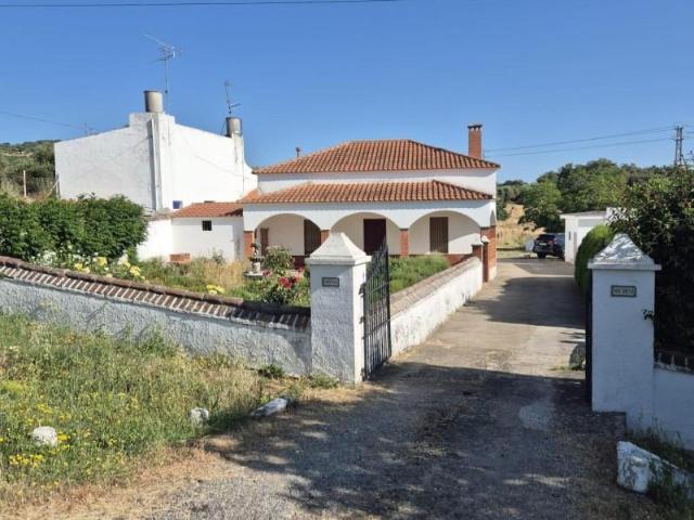 Chalet en venta en Fregenal de la Sierra, FREGENAL DE LA SIERRA