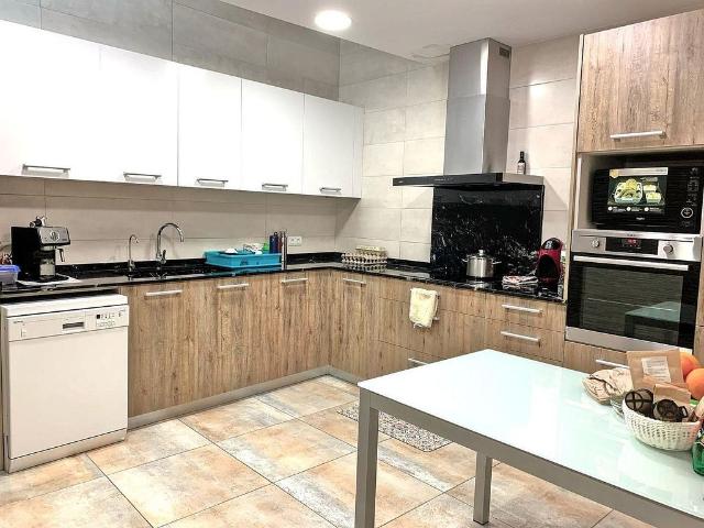 Chalet en venta en Freginals, de 140 m² 4 habitaciones por 160.000