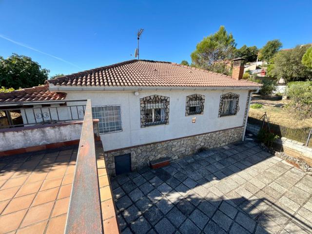 Chalet en venta en Fuencemillán. Chalets.