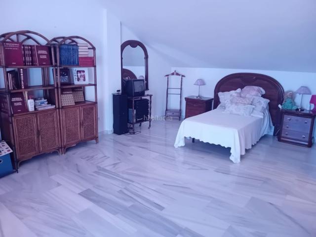 Casa en venta en Fuengirola, Los Pacos. Casa en venta en Los Pacos, 4 dormitorios. Casas.