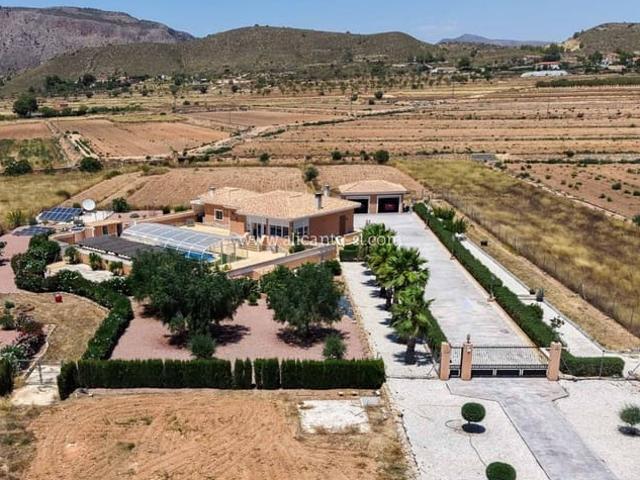 Chalet en venta en Hondón de las Nieves, Alicante