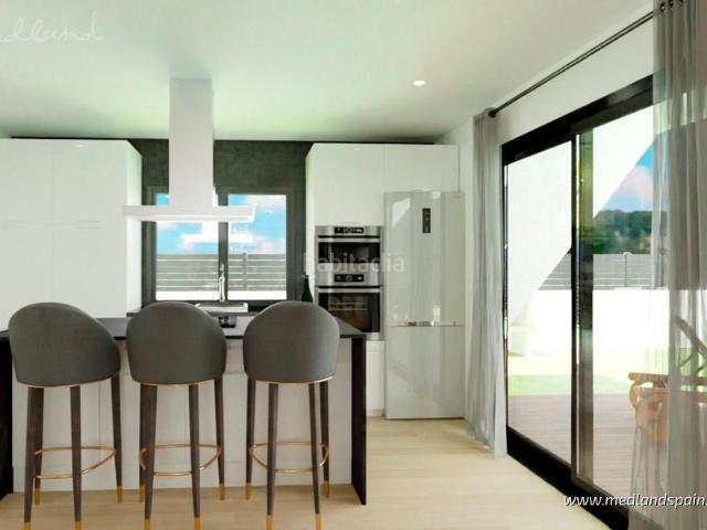 Chalet en venta en Hondón de las Nieves. Villa en una sola planta con 3 dormitorios en Hondón de las Nieves y piscina privada. Chalets Hondón de las.