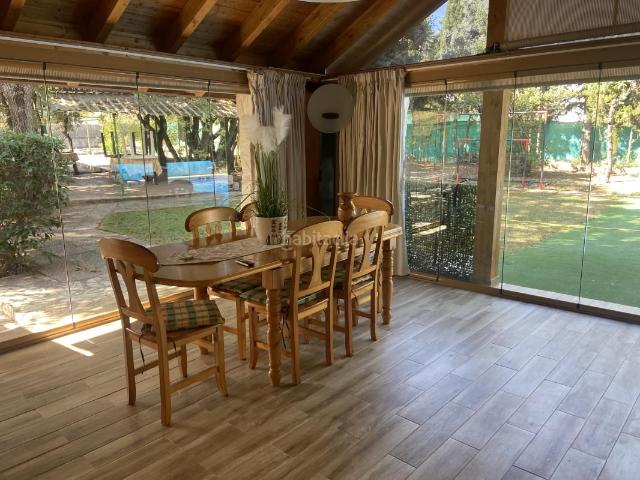 Chalet en venta en Hontoba. Chalets.