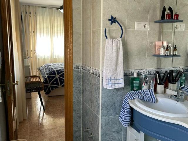 Chalet en venta en Horche. Chalet pareado con piscina privada y parcela en HorcheGuadalajara. Chalets.