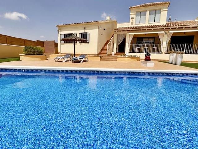 Chalet en venta en Hacienda del Alamo, Murcia