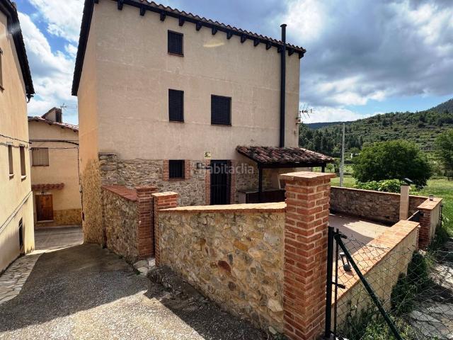 Chalet en venta en Herbers. Herbés Casa unifamiliar con terraza. Chalets.