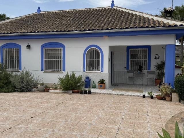 Chalet en venta en Hinojos. HinojosChalet. Chalets.