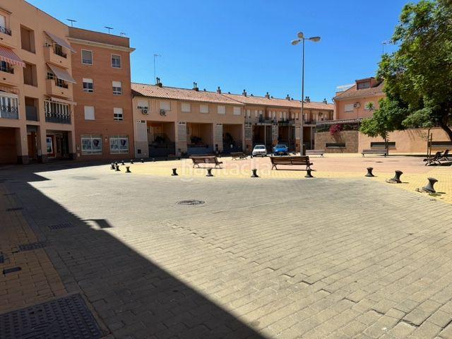 Casa adosada en venta en Huelva, La Hispanidad Verdeluz. Chalet de Lujo en Avda. de Andalucía. Casas adosadas.