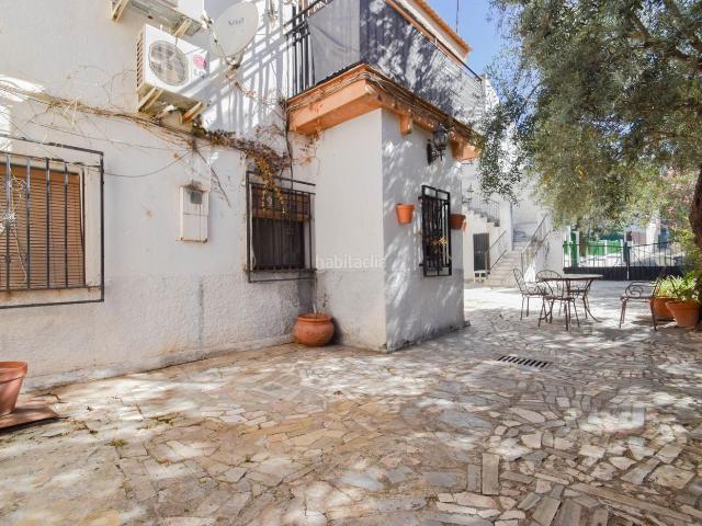 Chalet en venta en Huétor Vega. Chalet para reformar a tu gusto y sacarle rentabilidad desde el primer día. Chalets Huétor.