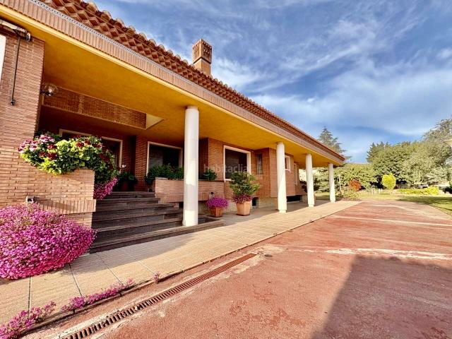 Chalet en venta en Ibi. Chalets.