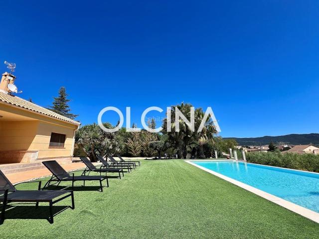 Chalet en venta en Ibi. Espléndido Chalet en Huertas Mayores, Ibi. Chalets.