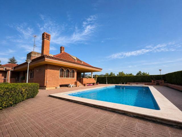 Chalet en venta en Ibi
