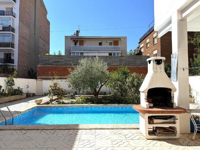 Chalet en venta en Igualada, de 422 m² 4 habitaciones por 550.000