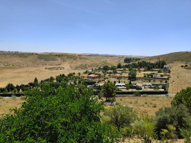 Chalet en venta en Illana. Espectacular Finca Urbana de 1.800m2, construidos 150m2. Chalets.