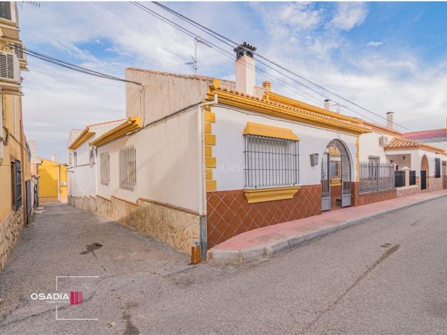 Chalet en venta en Íllora. Casa Chalet en C. la Petrona Illora. Chalets.