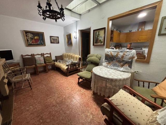 Chalet en venta en Jaén, Peñamefecit Avda Barcelona. Chalet en venta en Peñamefécit Casas de Peñamefécit, 6 dormitorios. Chalets.