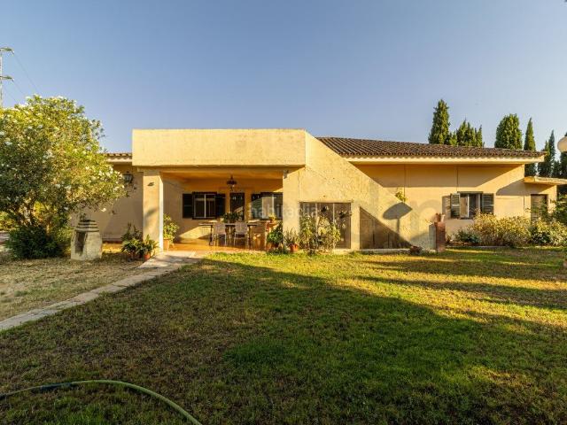 Chalet en venta en Jerez de la Frontera, Parque Atlántico Ronda este. Chalet en Pinosolete Bajo con 2.100 m de parcela listo para entrar a vivir. Chalets Jerez de la.