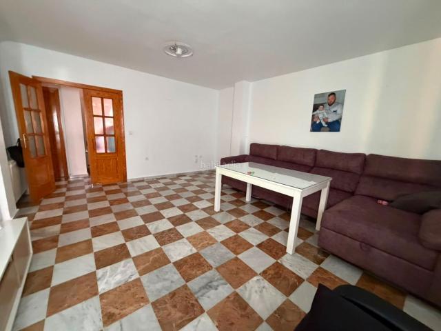 Chalet en venta en Jun. ADOSADO EN JUN. Chalets.